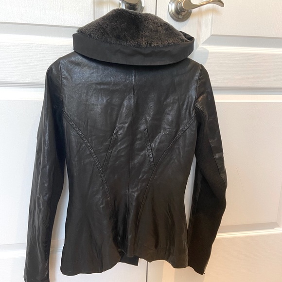 Genuine Leather with Faux fur cowl neck - Picture 5 of 5
